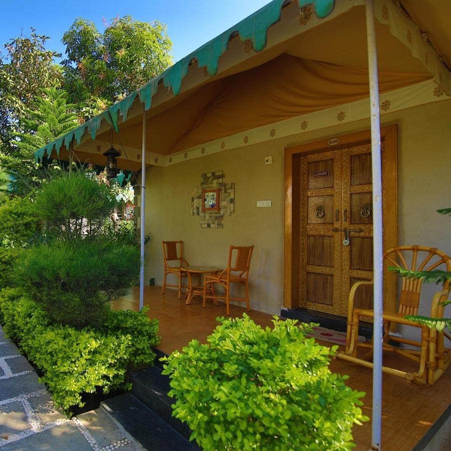 Saavaj Resort, Sasan Gir - Where Wilderness Meets Luxury Exteriör bild