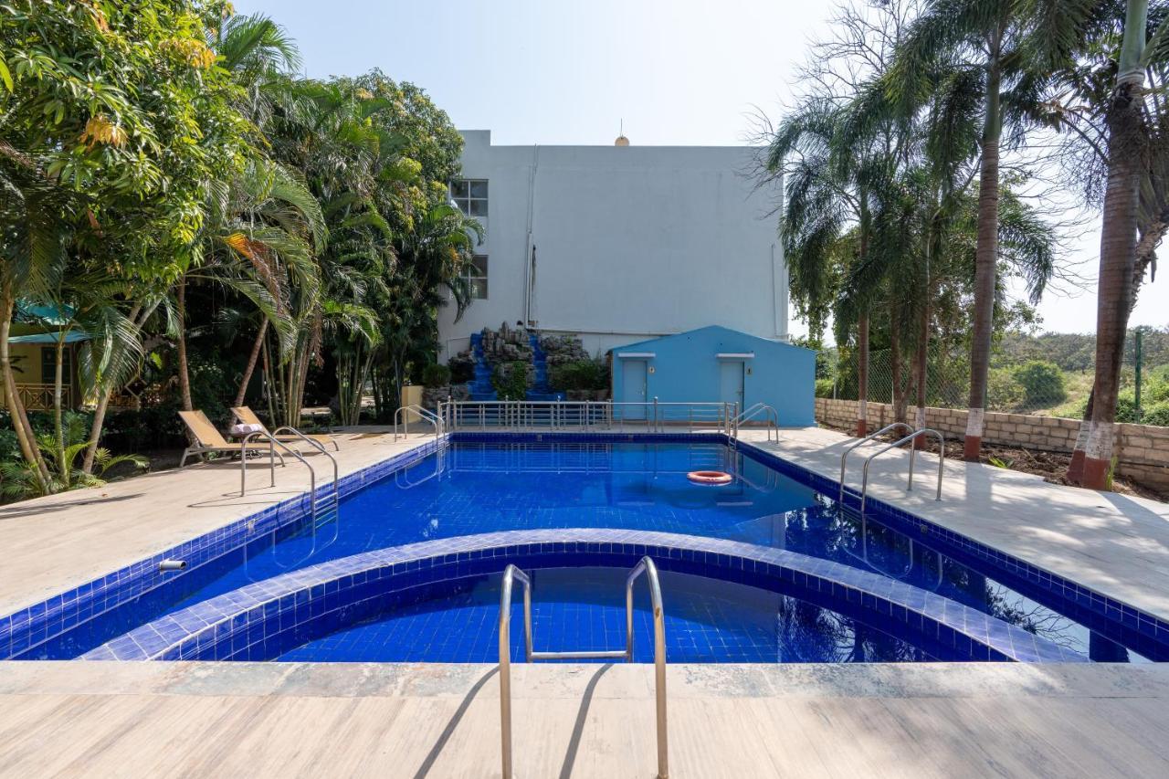 Saavaj Resort, Sasan Gir - Where Wilderness Meets Luxury Exteriör bild