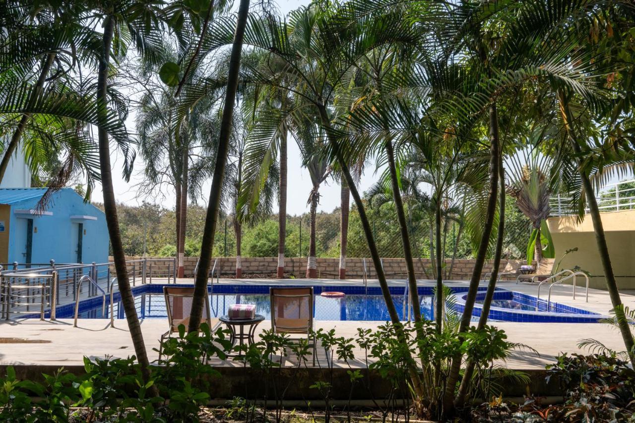 Saavaj Resort, Sasan Gir - Where Wilderness Meets Luxury Exteriör bild